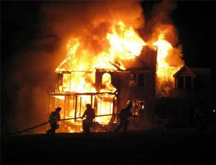 Порядок назначения и выплат компенсаций после пожара в доме