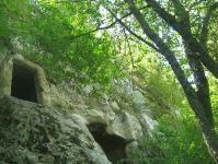 Tepe-Kermen (Bakhchisarai, Krím): hogyan juthat el, mit nézhet meg a Tepe-Kermen barlangváros